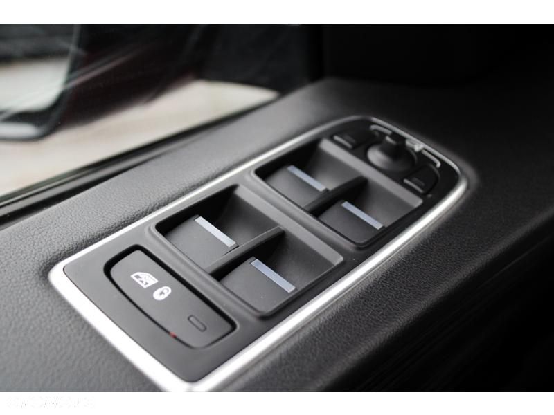 Jaguar F-Pace 2.0 i4D AWD R-Sport - 16