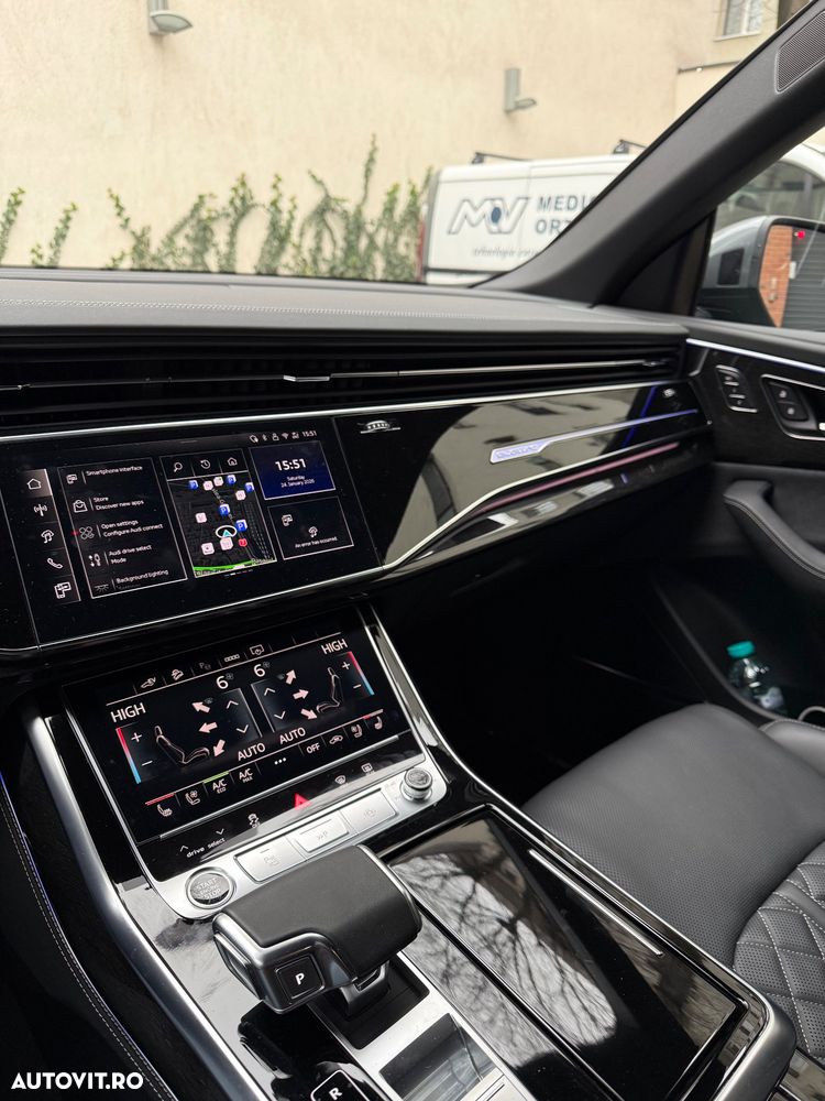 Audi Q8 55 TFSI e quattro Tiptronic PHEV - 5