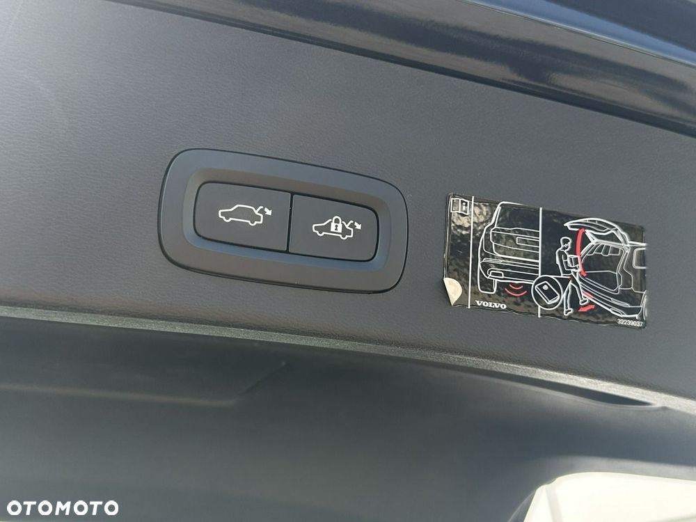 Volvo XC 40 T5 Plug-In Hybrid Inscription - 16