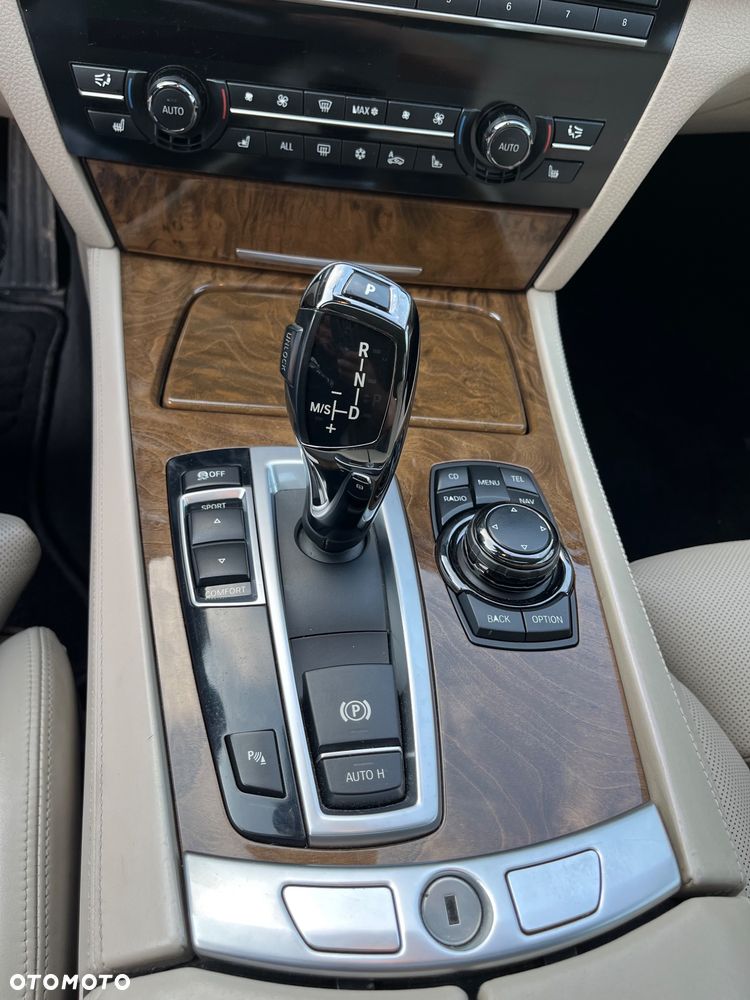 BMW Seria 7 740d - 7