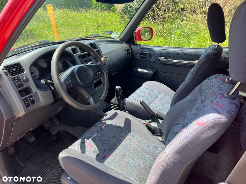 Toyota RAV4 2.0 - 10