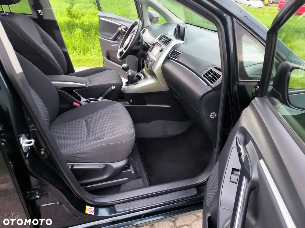 Toyota Verso - 23