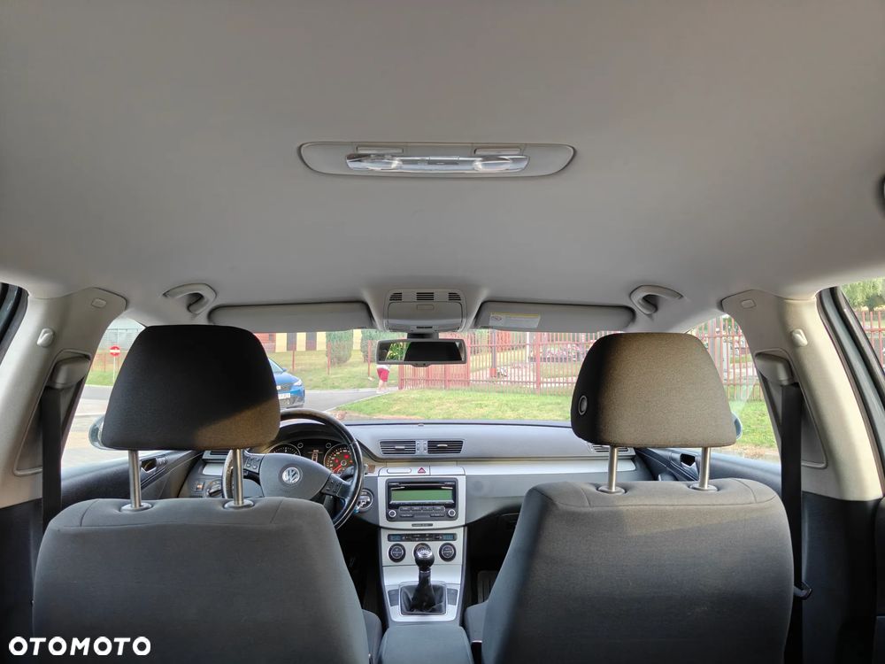 Volkswagen Passat - 10