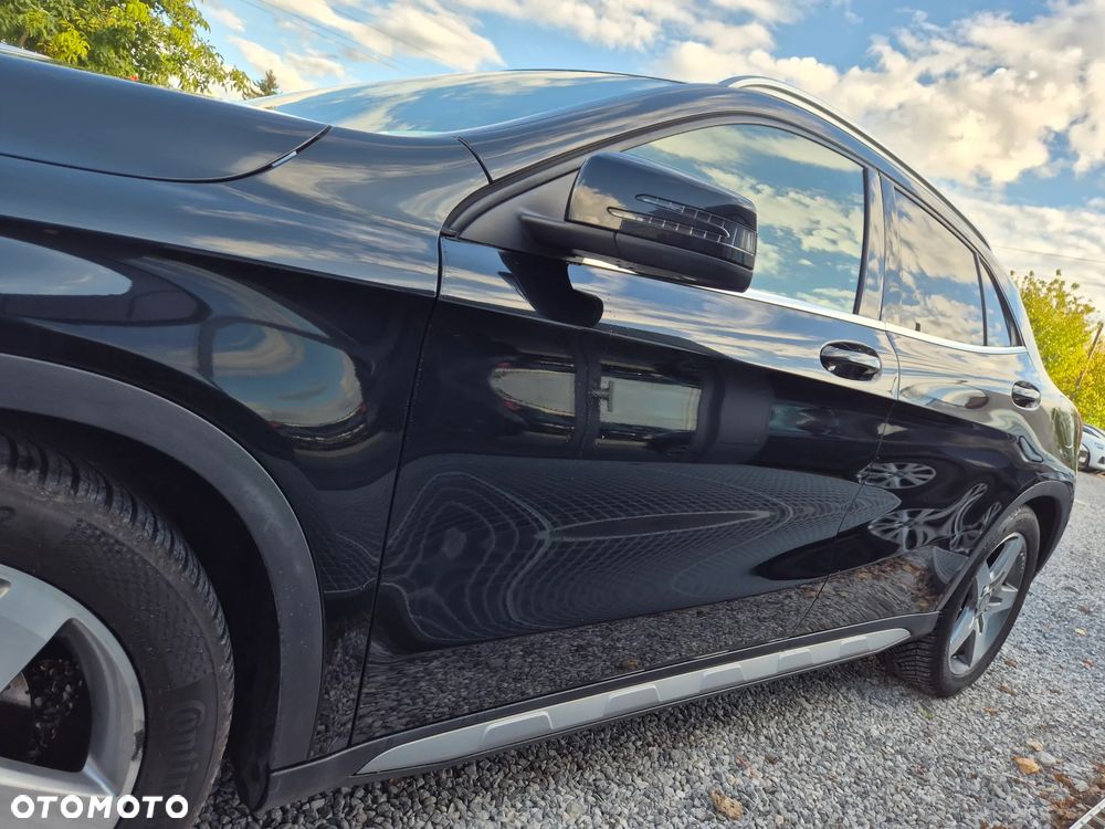 Mercedes-Benz GLA 250 UrbanStyle Edition - 19