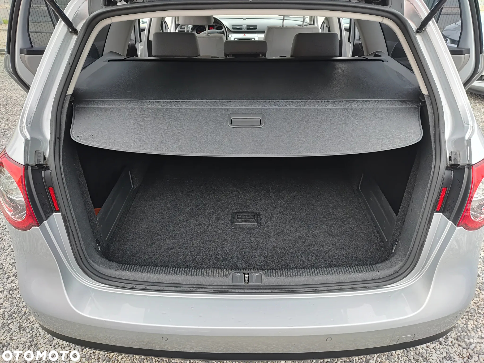 Volkswagen Passat 2.0 TDI Comfortline - 18