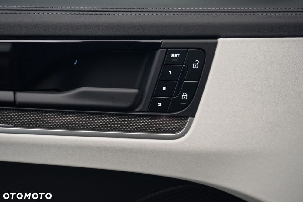 Porsche Cayenne - 17