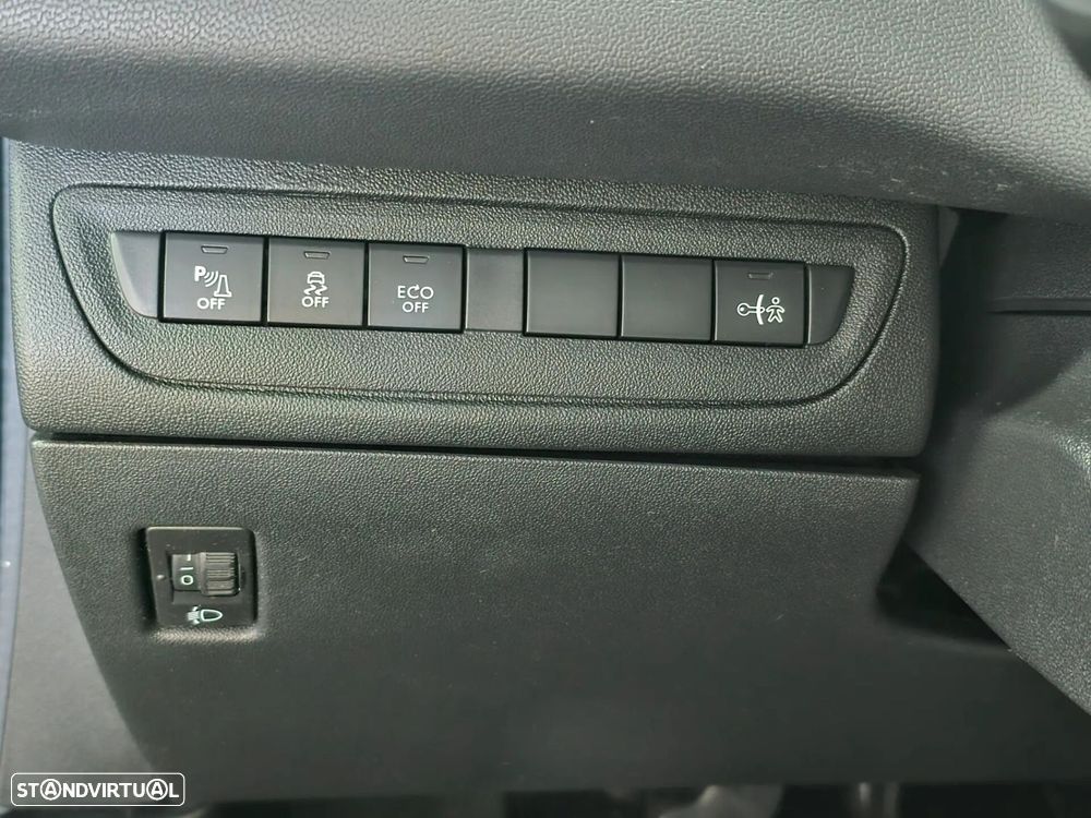 Peugeot 208 1.6 e-HDi Active - 12
