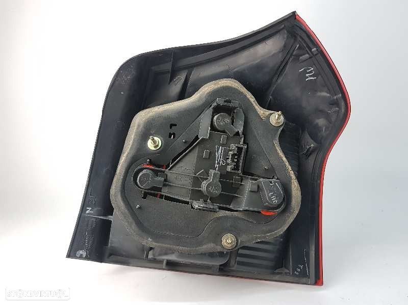 FAROLIM TRASEIRO ESQUERDO TOYOTA COROLLA 2002 -8156102150 - 4