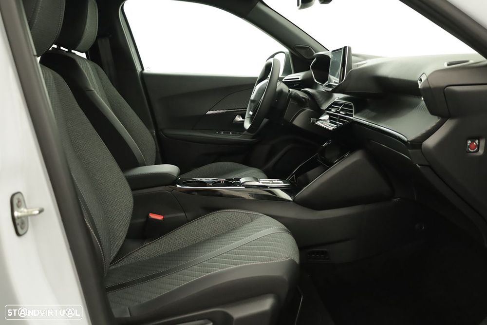Peugeot e-2008 54 kWh Allure - 22