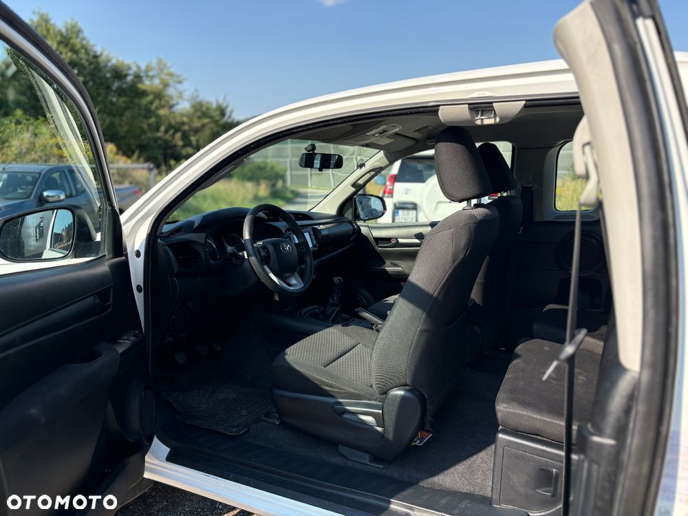 Toyota Hilux 4x4 Extra Cab Comfort - 11