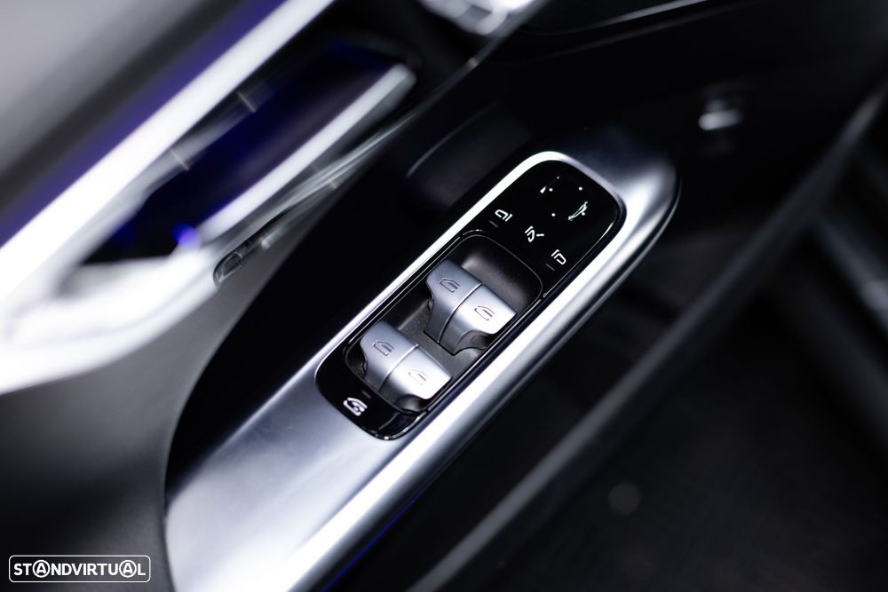 Mercedes-Benz C 300 e AMG Line - 30