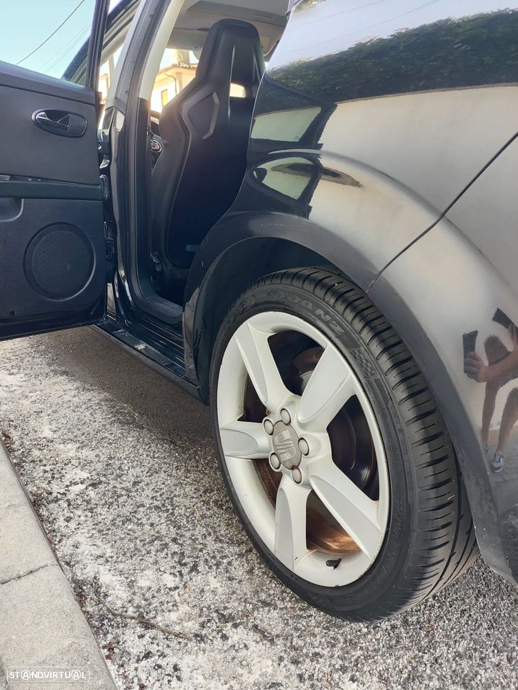 SEAT Leon 2.0 TDI FR 18 Tiago Monteiro - 20