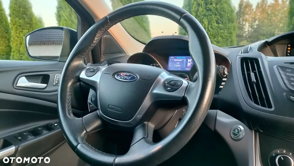 Ford Kuga 1.6 EcoBoost 2x4 Individual - 12