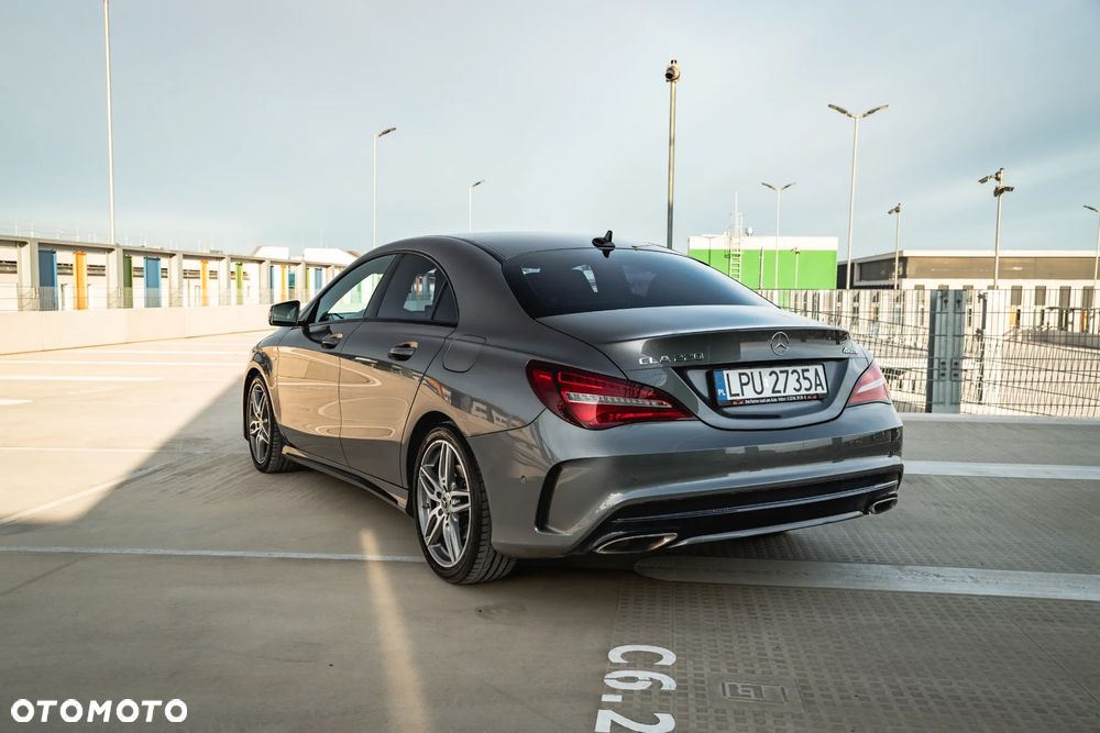 Mercedes-Benz CLA 220 4-Matic AMG Line - 5