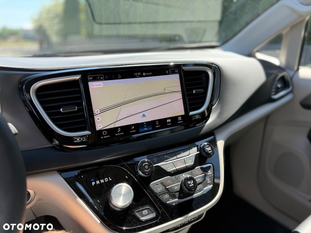 Chrysler Pacifica - 13