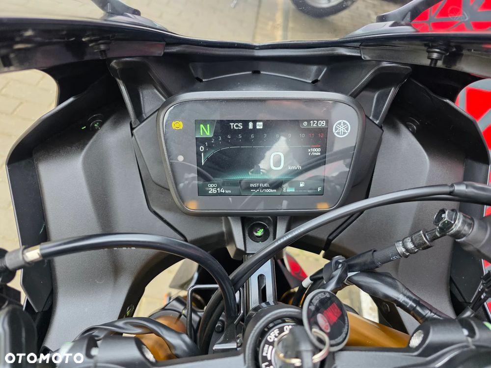 Yamaha YZF - 19