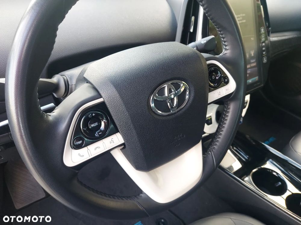 Toyota Prius Plug-in Hybrid Executive - 14