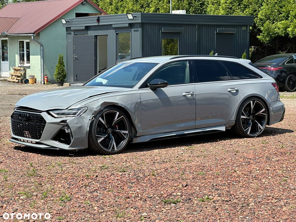 Audi RS6 Avant - 14