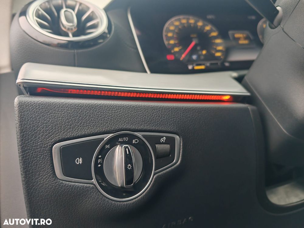 Mercedes-Benz E - 12