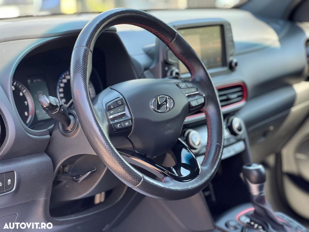 Hyundai KONA 1.6 T-GDI 4WD Aut. Premium - 10