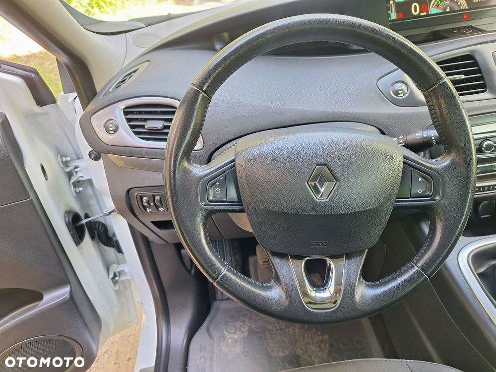 Renault Scenic - 11