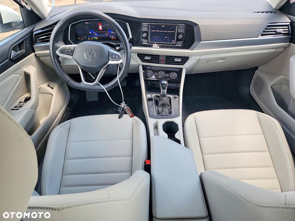 Volkswagen Jetta - 9