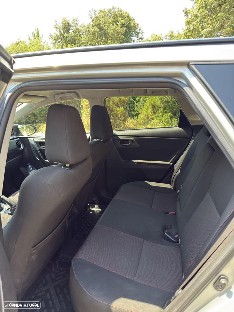Toyota Auris Touring Sports 1.4 D-4D Comfort - 8