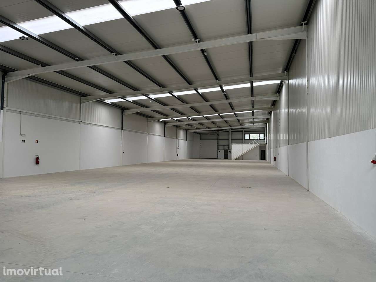 Armazém  Venda em Arnoso (Santa Maria e Santa Eulália) e Sezures,Vila - Grande imagem: 2/9