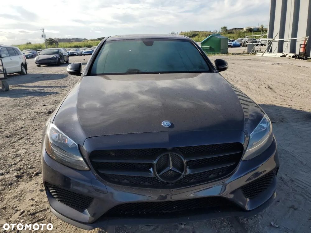 Mercedes-Benz Klasa C 300 9G-TRONIC - 5