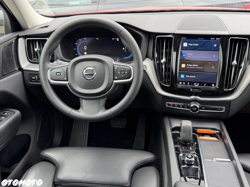 Volvo XC 60 T6 Plug-In Hybrid AWD Inscription - 28