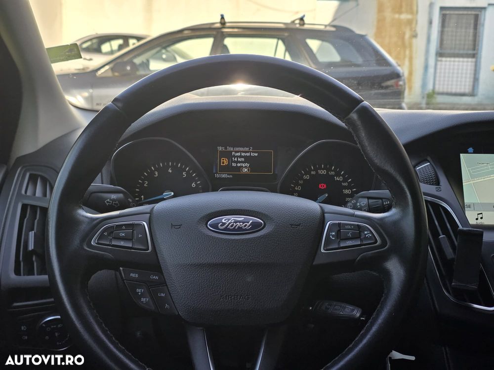 Ford Focus - 8