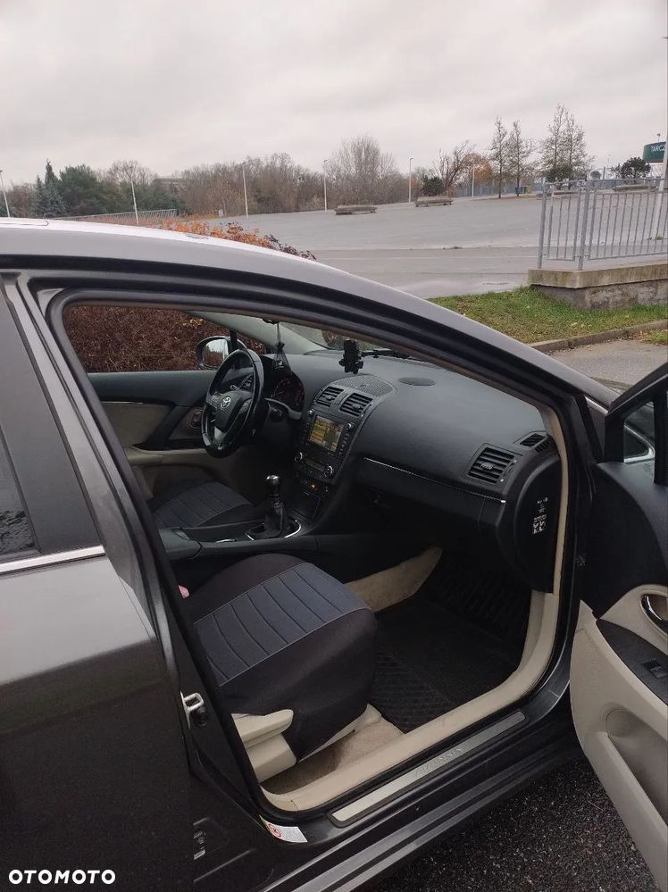 Toyota Avensis 2.0 D-4D Premium - 33