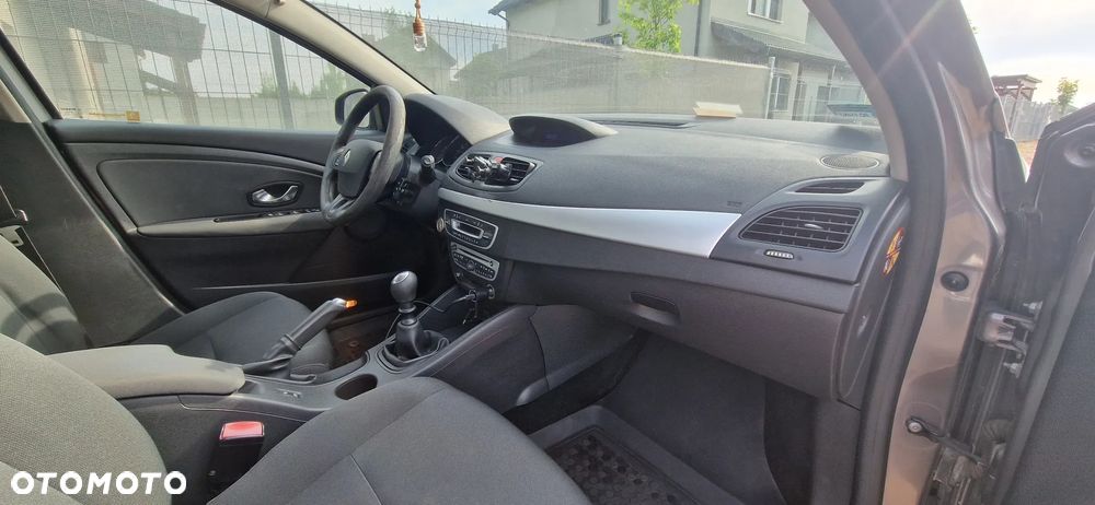 Renault Fluence 1.5 dCi Privilege - 9