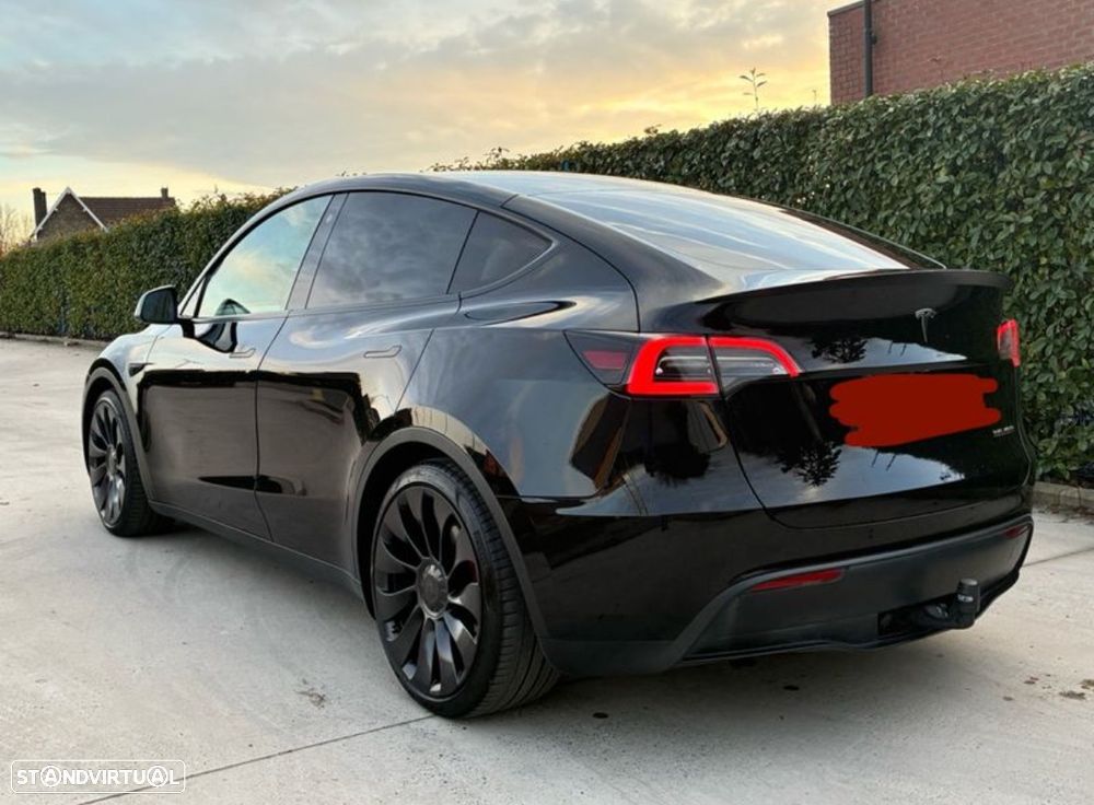 Tesla Model Y Performance Dual Motor AWD - 10