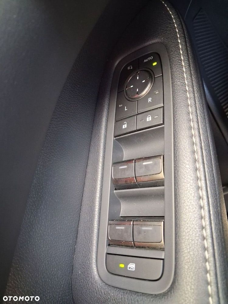 Lexus RX - 16