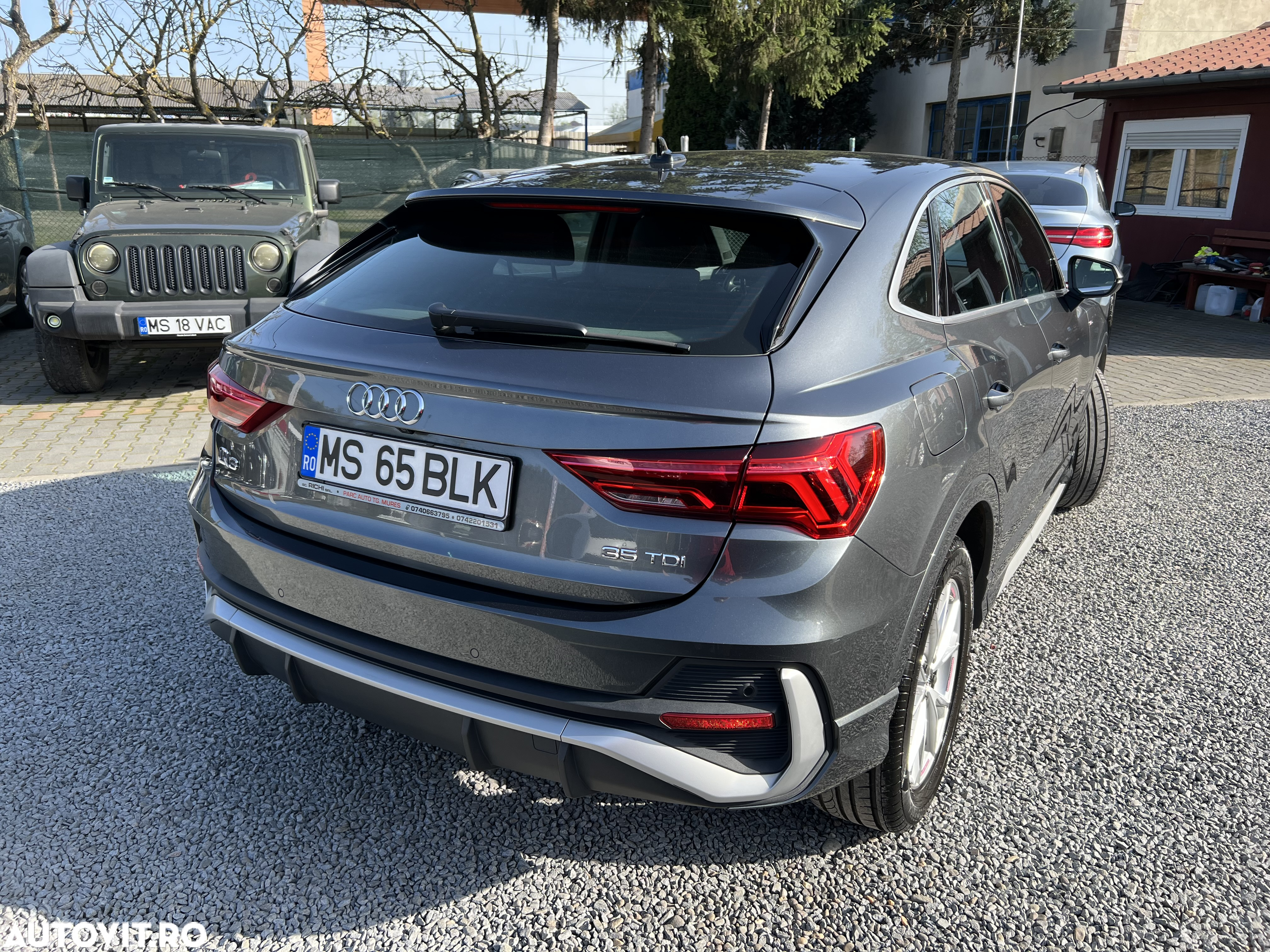 Audi Q3 2.0 35 TDI S tronic S Line - 28