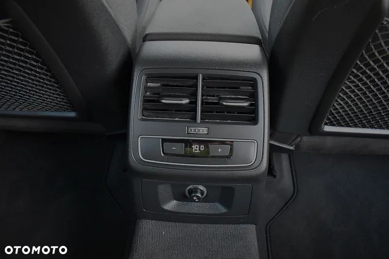 Audi A4 Avant 2.0 TFSI ultra S tronic sport - 32
