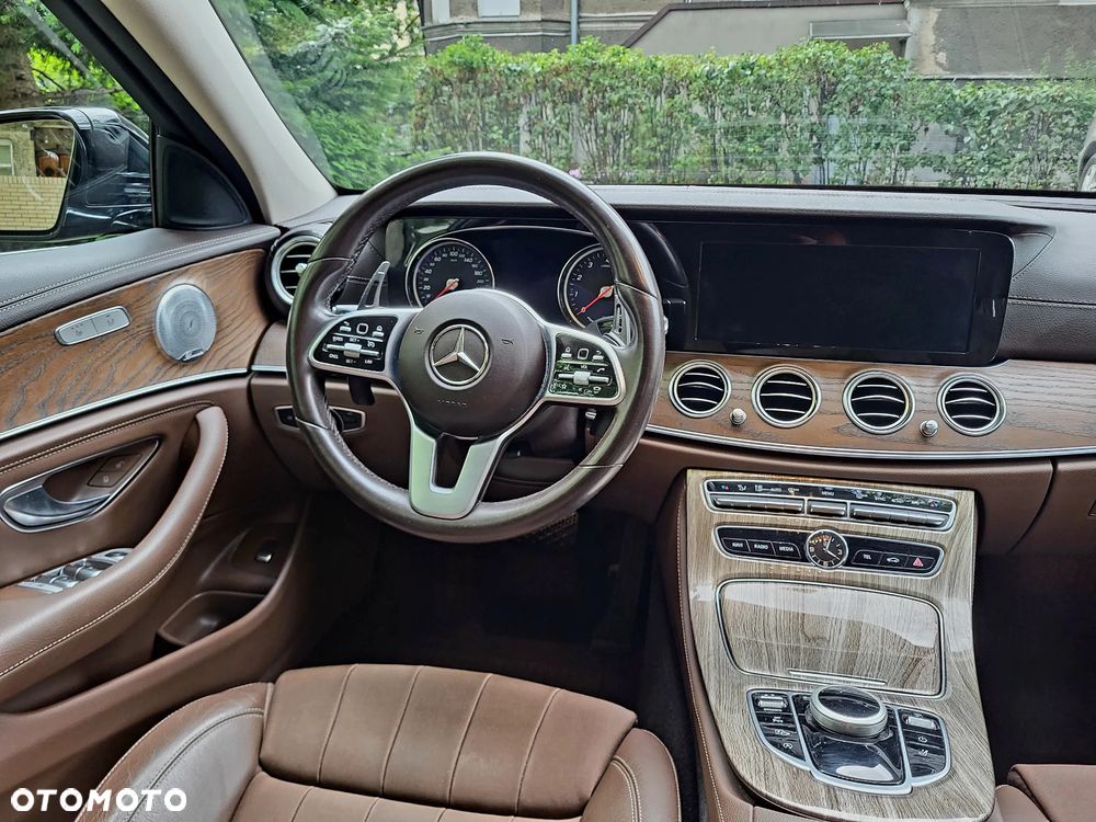 Mercedes-Benz Klasa E 200 Exclusive - 20
