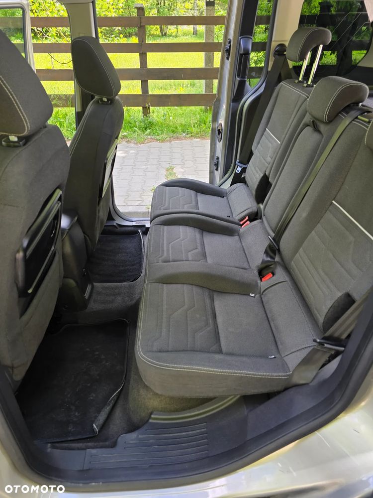 Ford Tourneo Connect 1.5 TDCi Start-Stop Titanium - 24