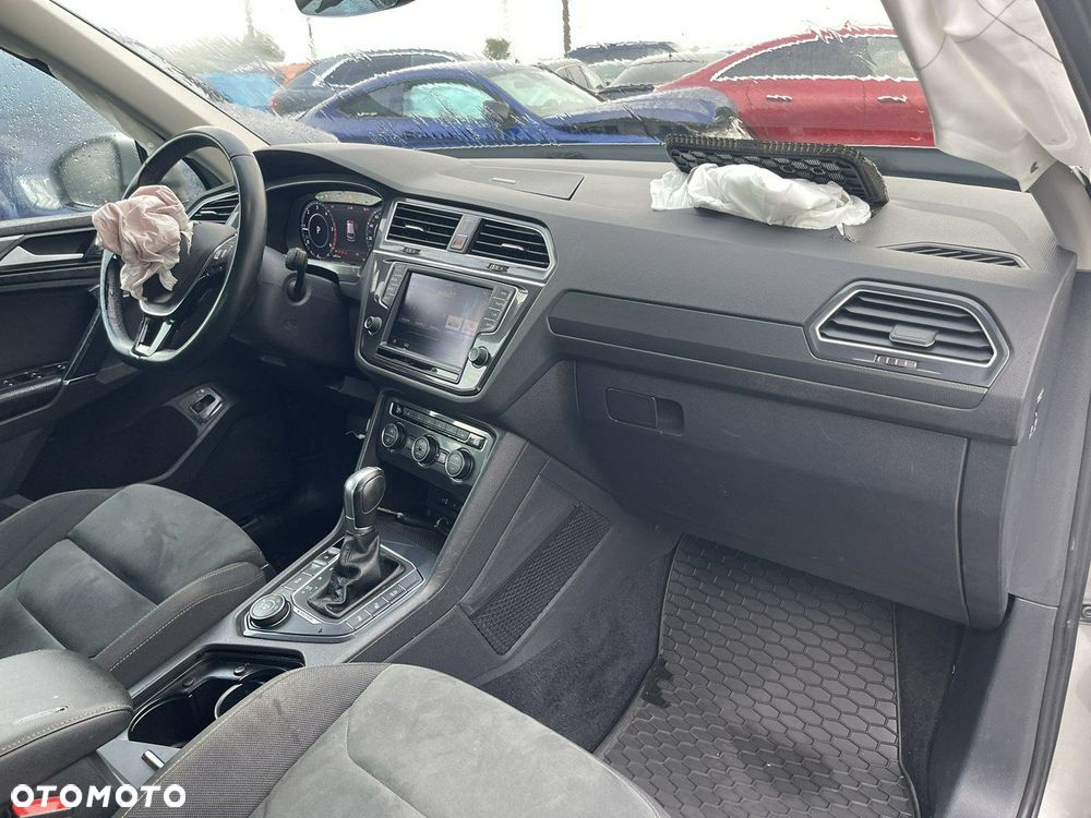 Volkswagen Tiguan 2.0 TDI SCR 4MOTION DSG Comfortline - 8
