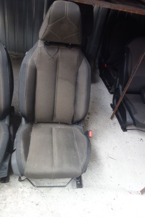 KOMPLET FOTELI CITROEN DS7 - 2
