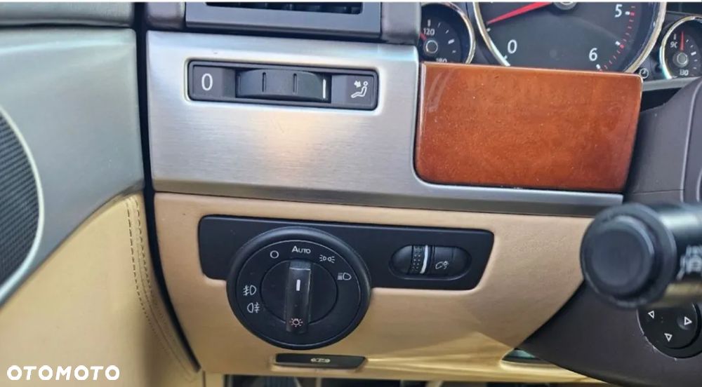 Volkswagen Touareg 5.0 V10 TDI DPF Automatik Individual - 11