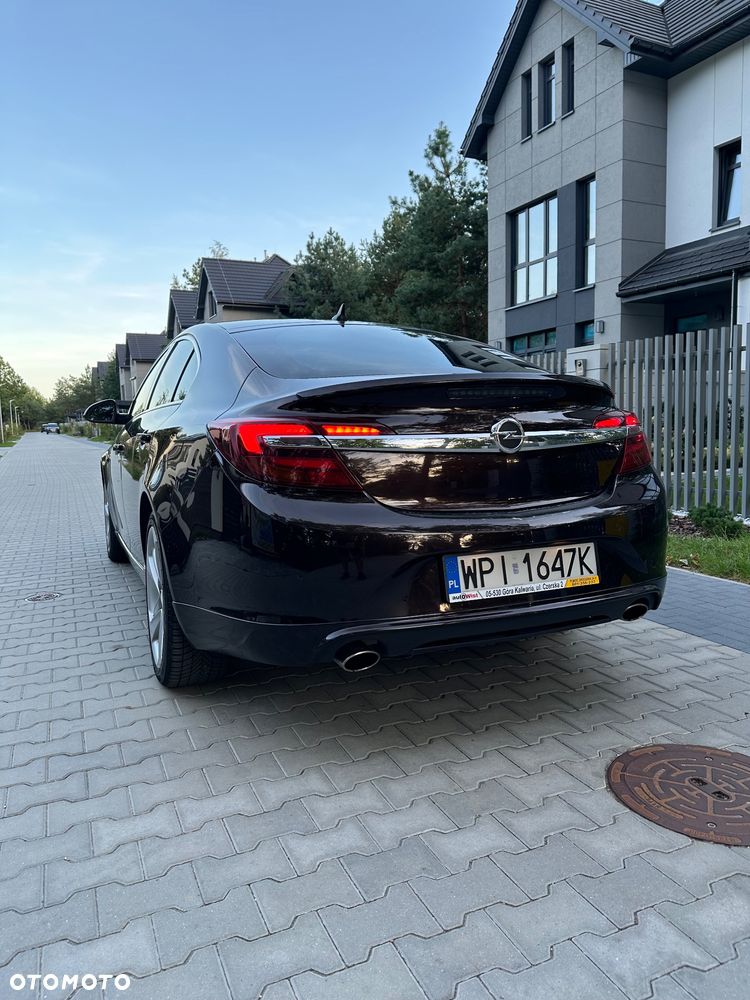 Opel Insignia 2.0 T Cosmo 4x4 S&S EU6 - 11
