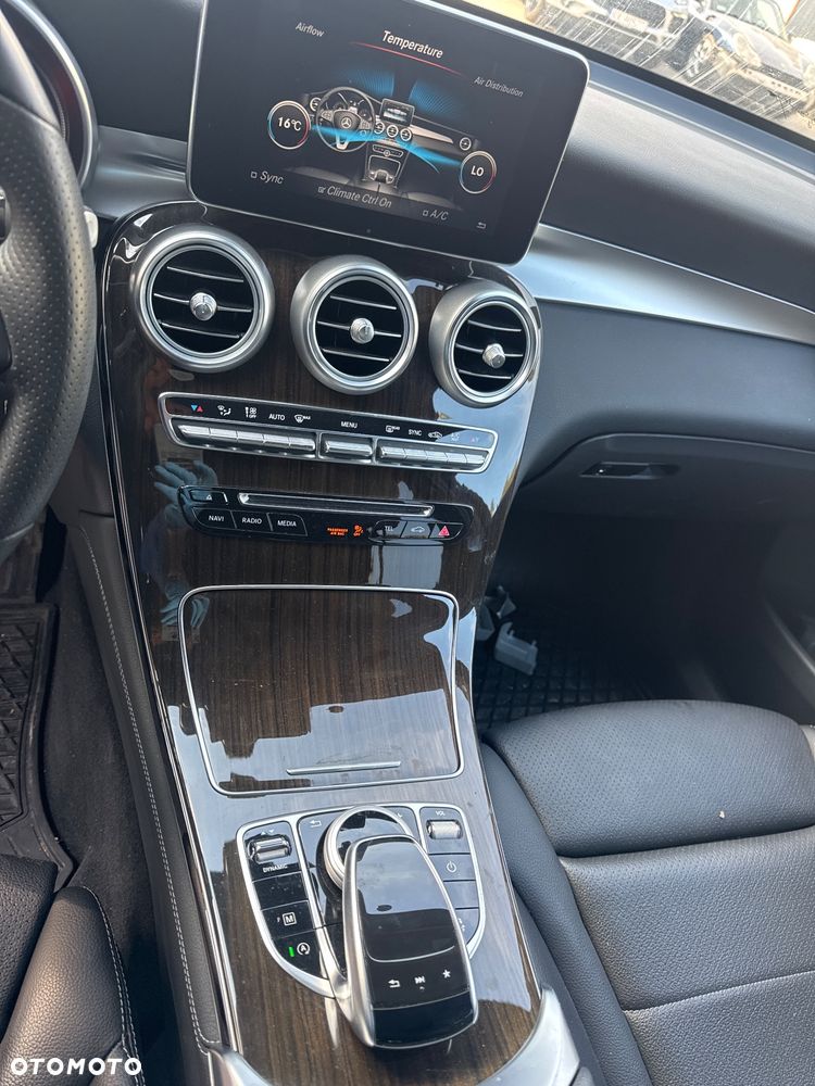 Mercedes-Benz GLC 300 4Matic 9G-TRONIC - 9