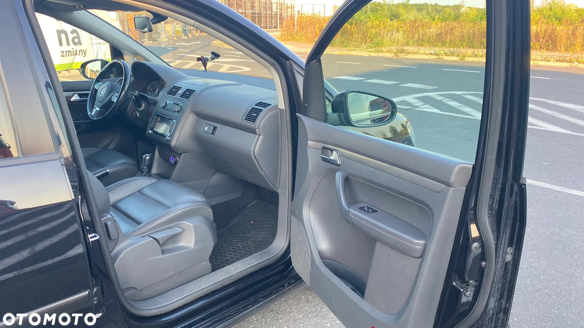 Volkswagen Touran 1.4 TSI Cross DSG - 21
