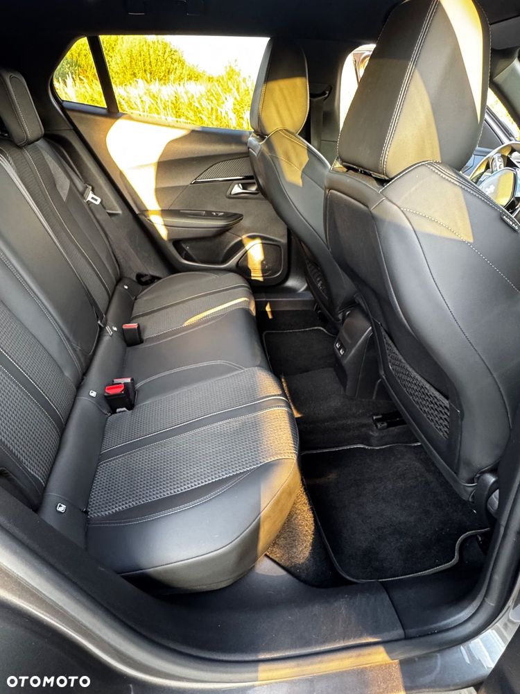 Peugeot 2008 1.5 BlueHDi GT Line S&S - 12