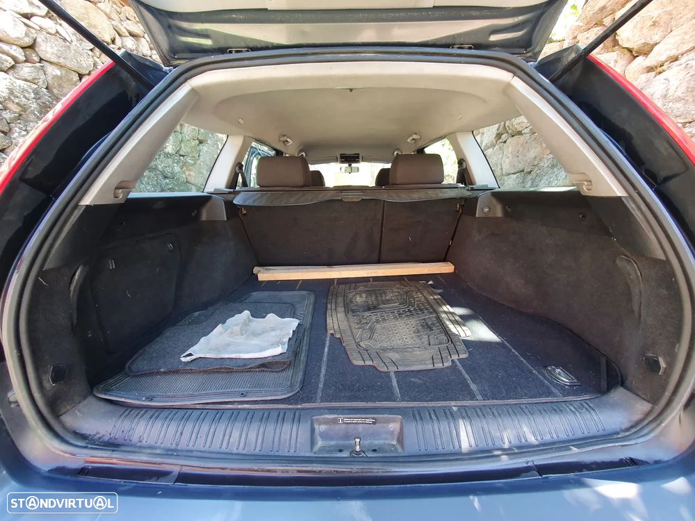 Ford Mondeo 2.0 TDdi Trend - 4