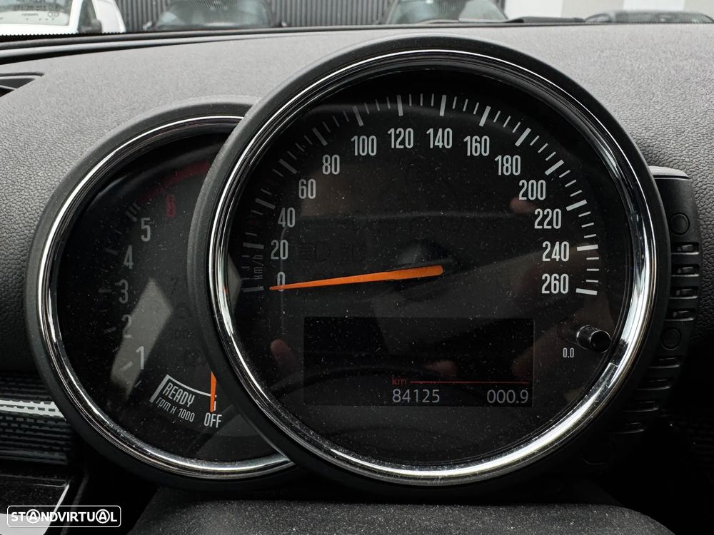 MINI Clubman Cooper D - 8