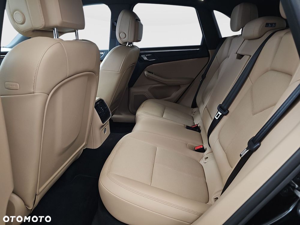 Porsche Macan Standard - 29