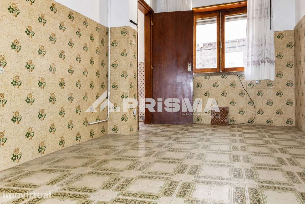 Moradia T1+2 com Terraço, Varanda e Lareira para Venda em Alcains - Grande imagem: 3/32